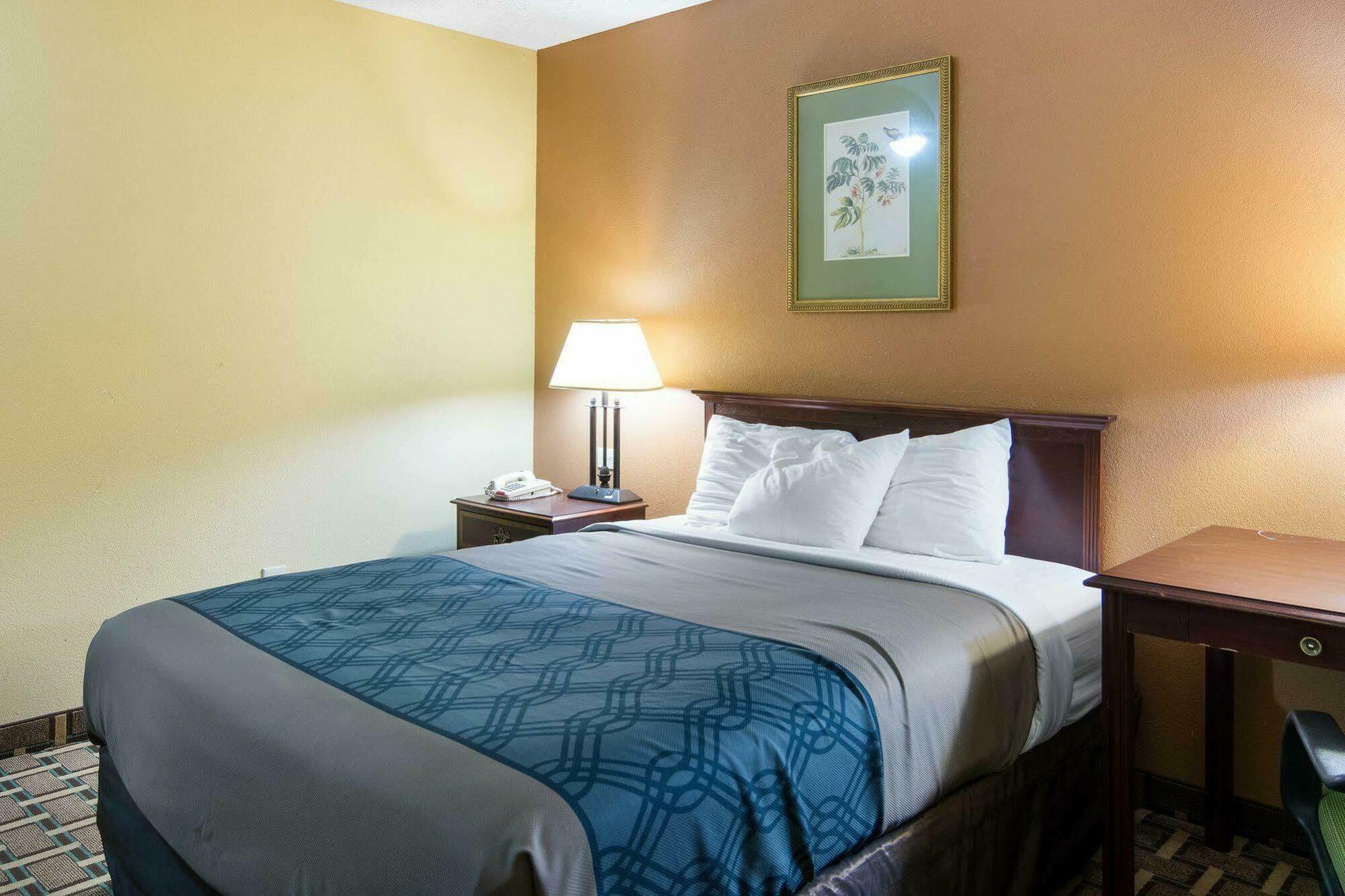 Econo alojamiento Town Center Hotel Virginia Beach Exterior foto